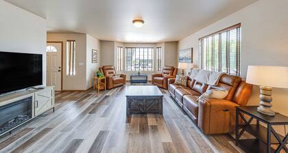 Walk to Town! Charming La Conner Home