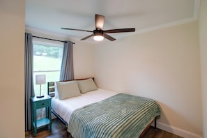 House (2 Bedrooms) | Interior - Boaters Retreat on Lake Greenwood! 1 Mi to Marina (Cross Hill)