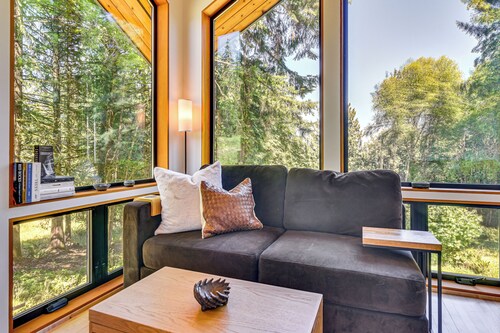 Modern PNW Cabin on 10 Wooded Acres