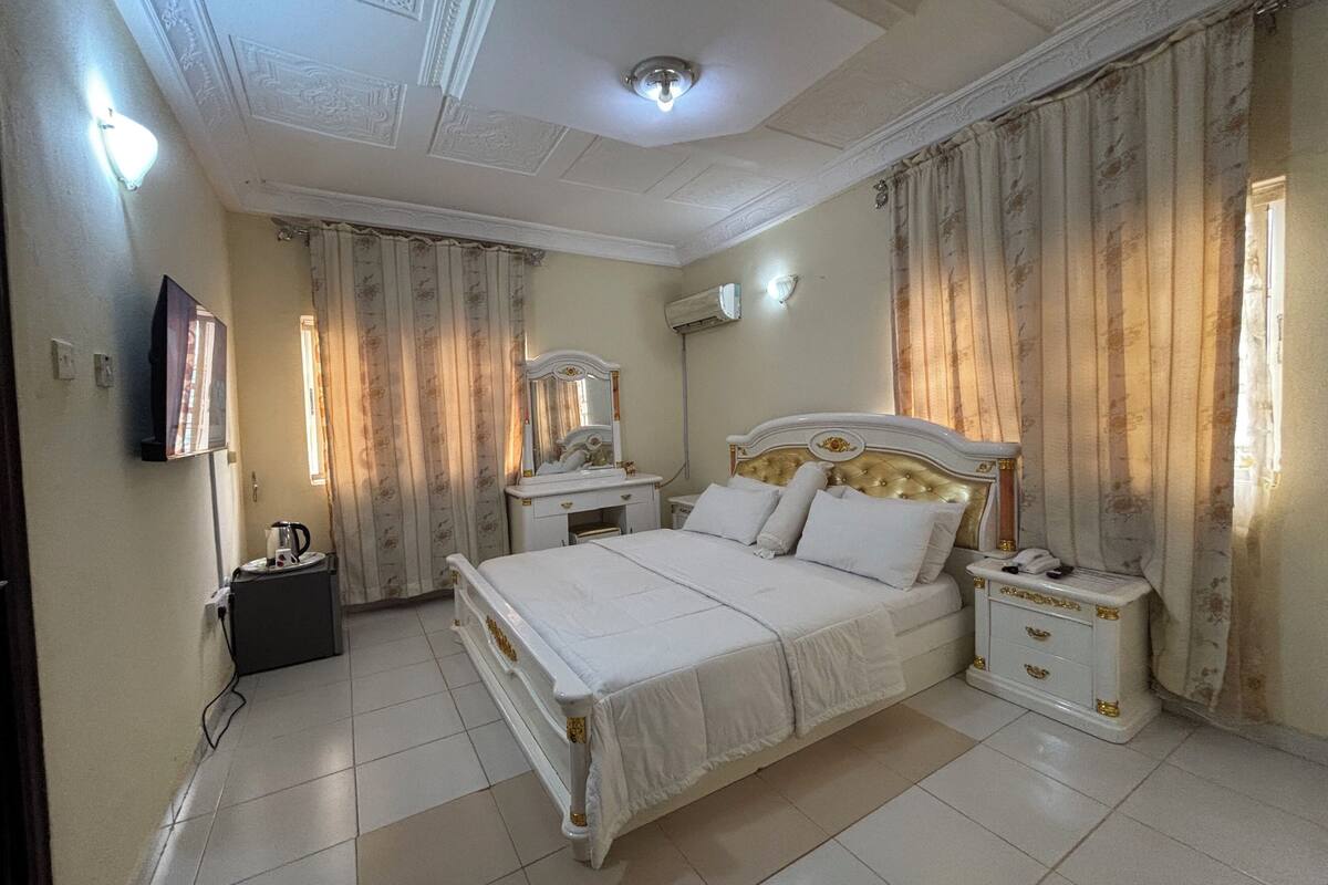 Single Room, Balcony | Laptop workspace, WiFi (free)
