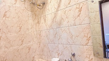 Deluxe Double Room, City View | Bathroom