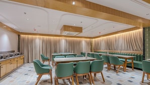 Dining - The Magnetica (Surat)