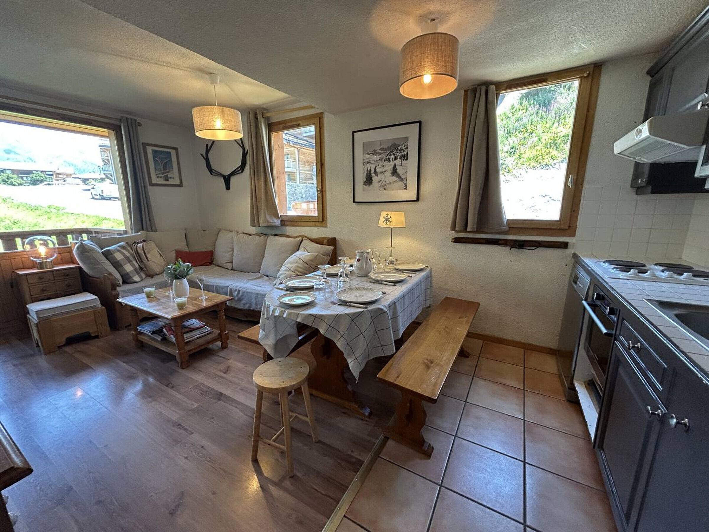 Coffee/tea maker, fridge, oven, dishwasher