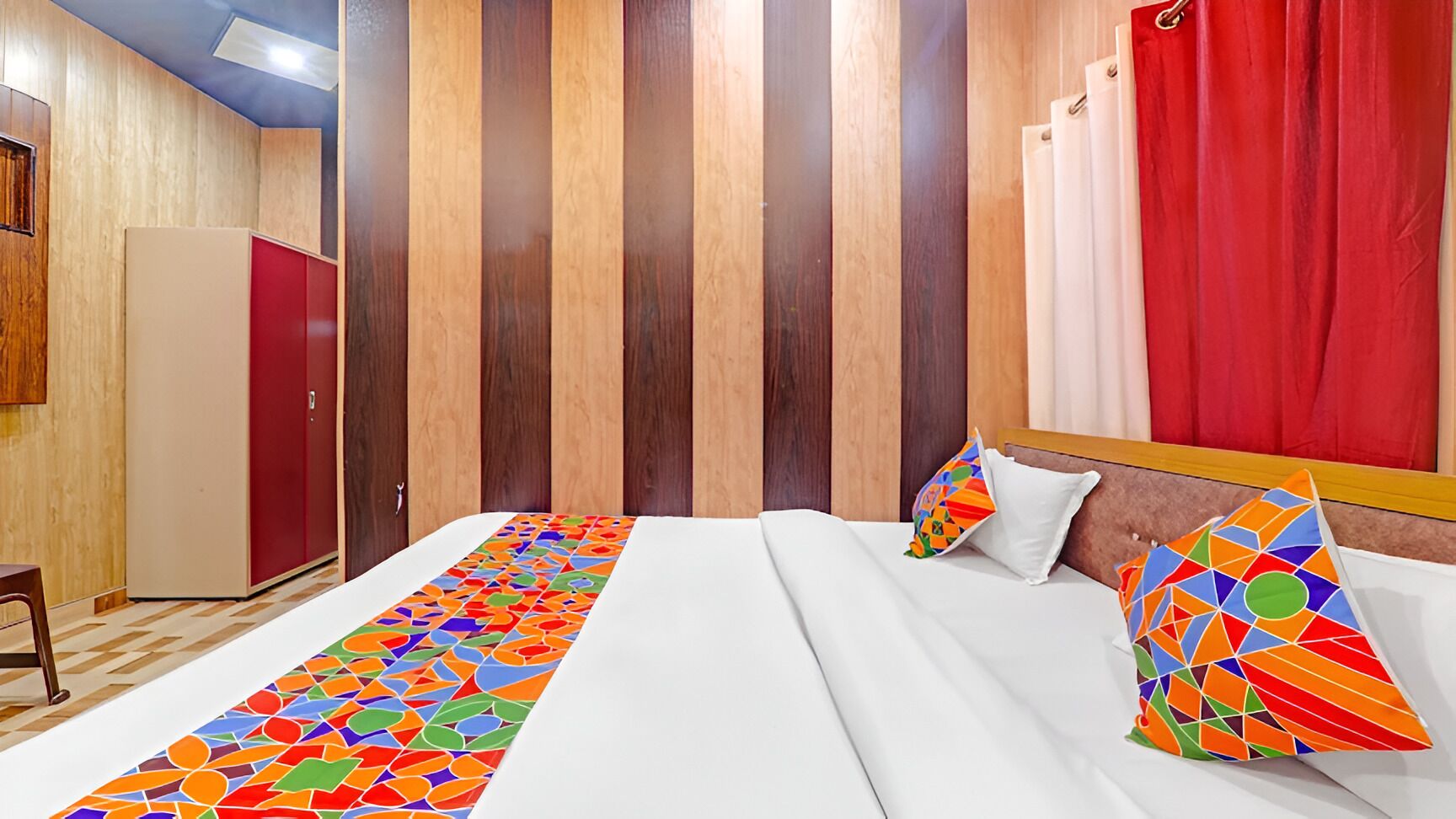 Ropa de cama hipoalergénica y escritorio 