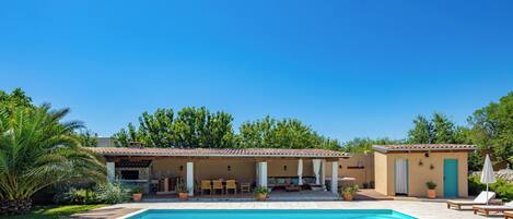 Villa Familiale, 4 chambres, four à micro-ondes (Villa Dalmatia | Luxury Stone Villa) | Piscine