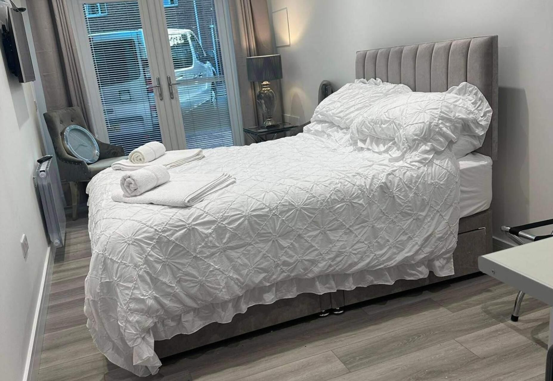 Free WiFi, bed sheets