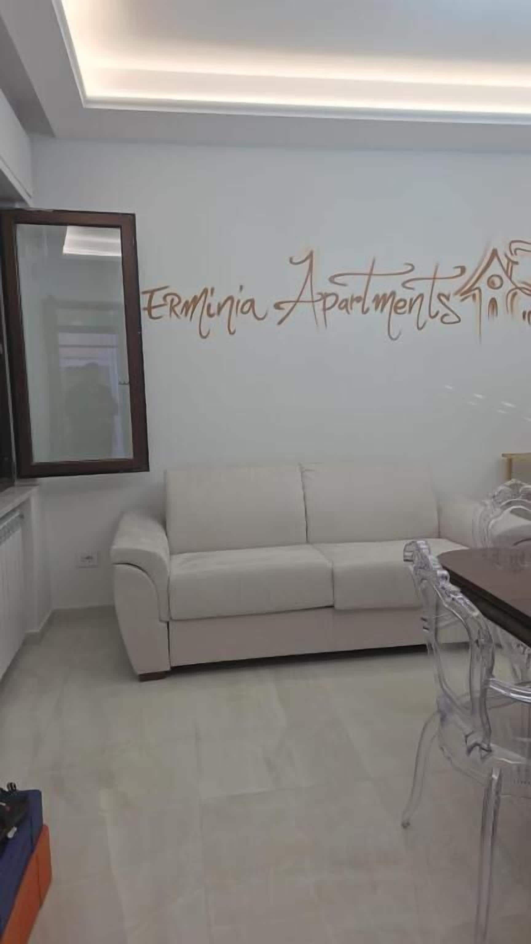 Deluxe Apartment, Garden View | Interior