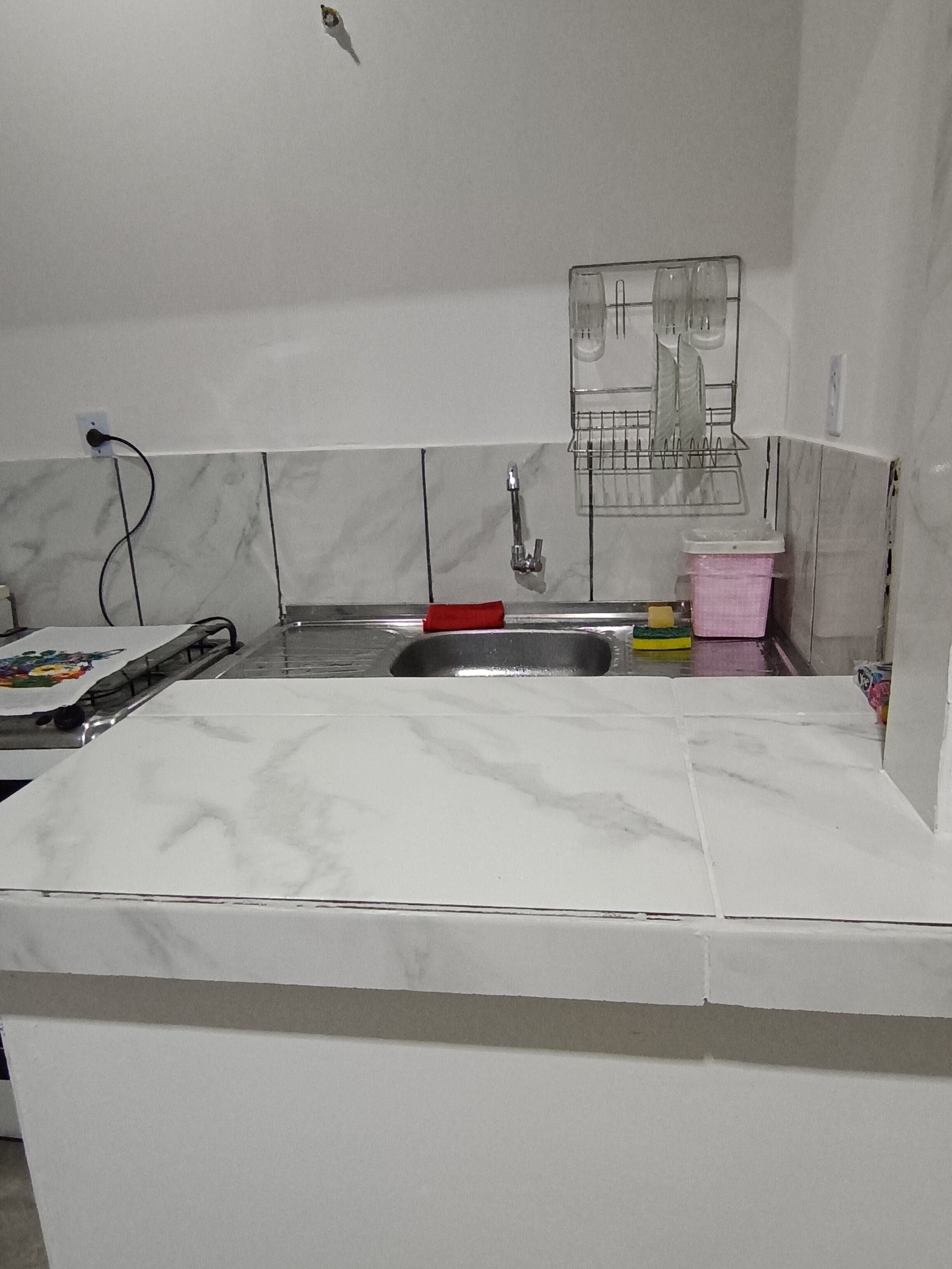 Microwave, oven, stovetop, cookware/dishes/utensils