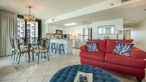 Apartment, 3 Schlafzimmer | Wohnbereich