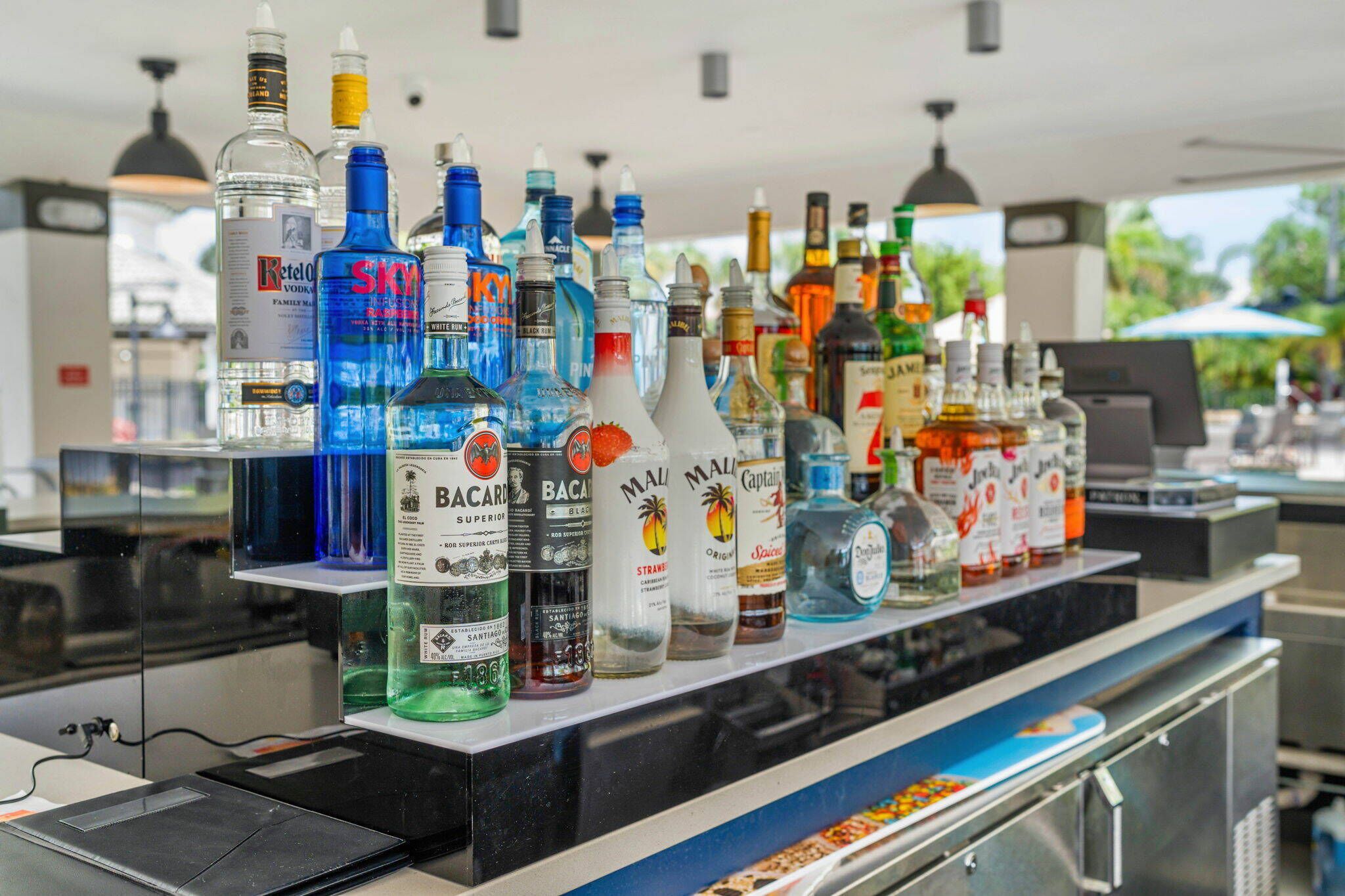 Poolside bar