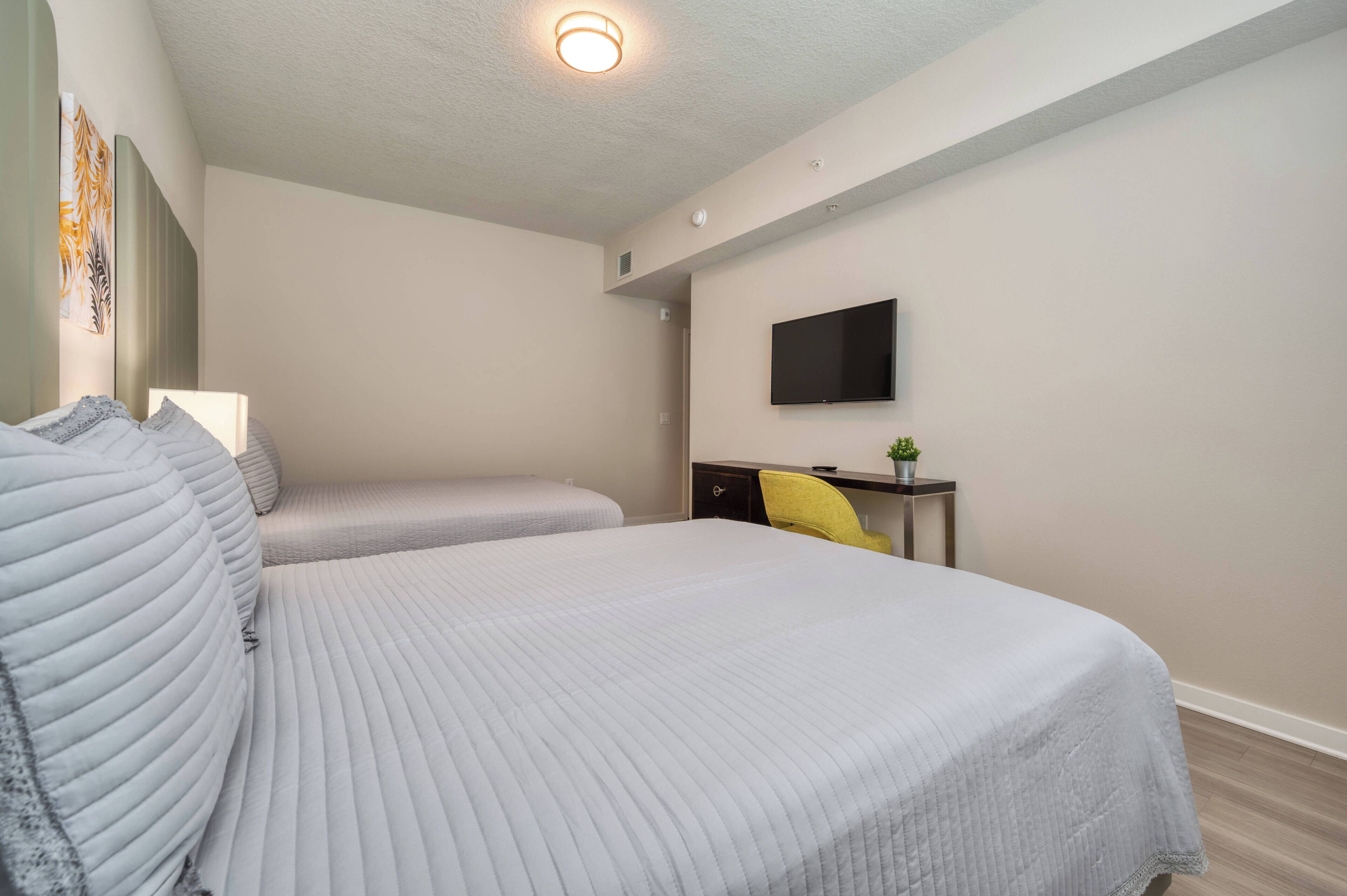 3 bedrooms, iron/ironing board, bed sheets