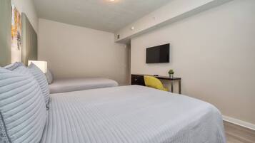 3 bedrooms, iron/ironing board, bed sheets