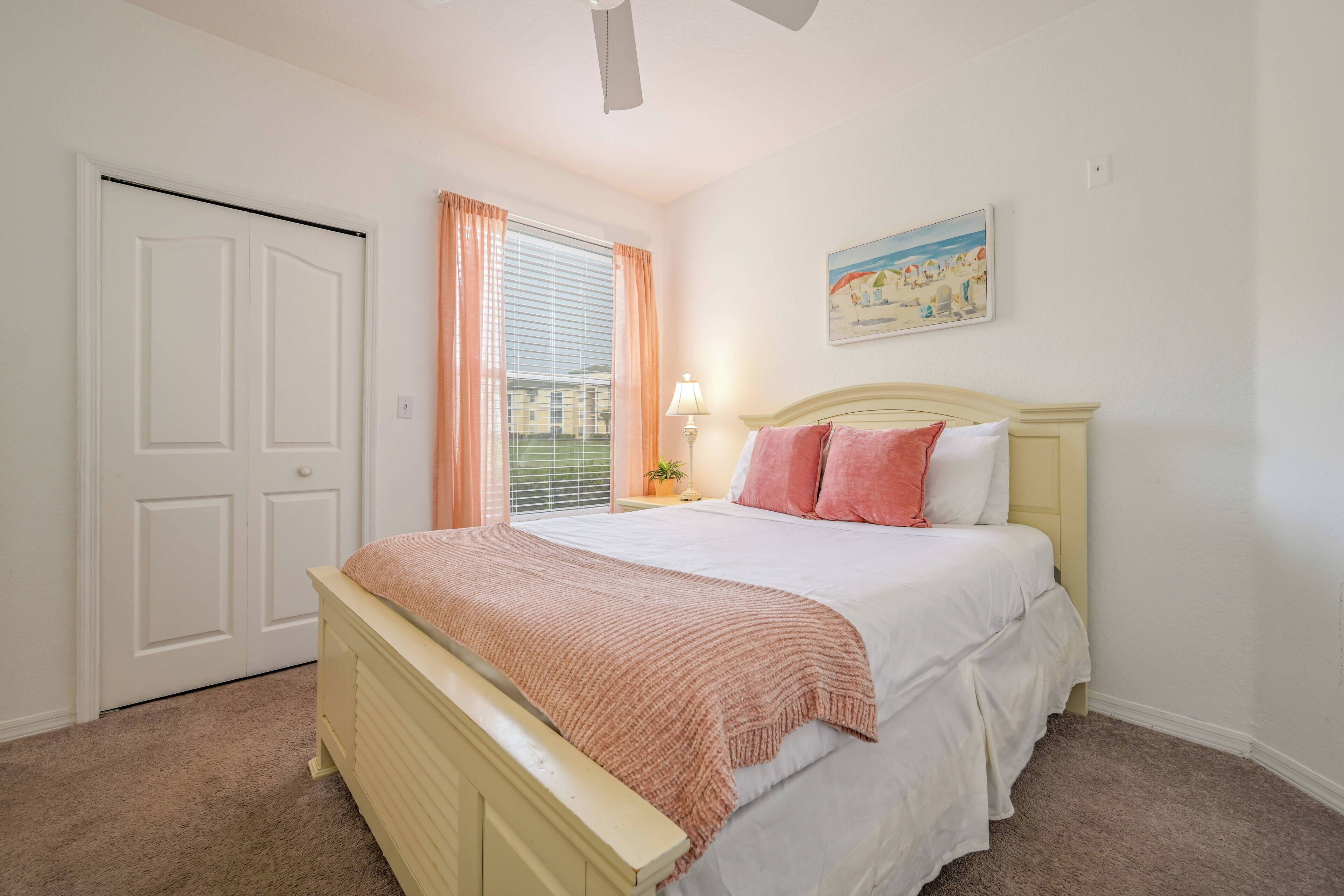 4 bedrooms, iron/ironing board, bed sheets
