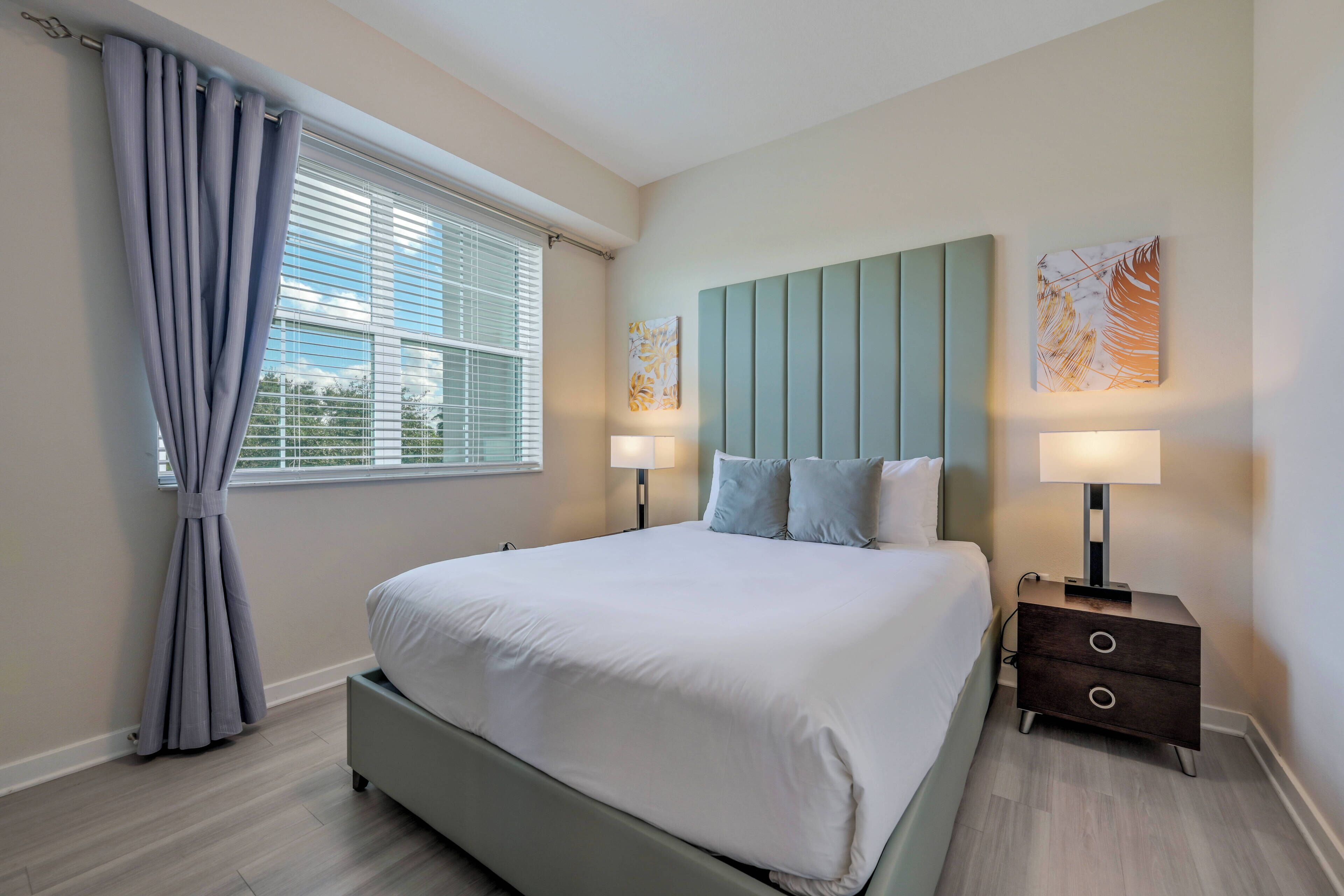 3 bedrooms, iron/ironing board, bed sheets