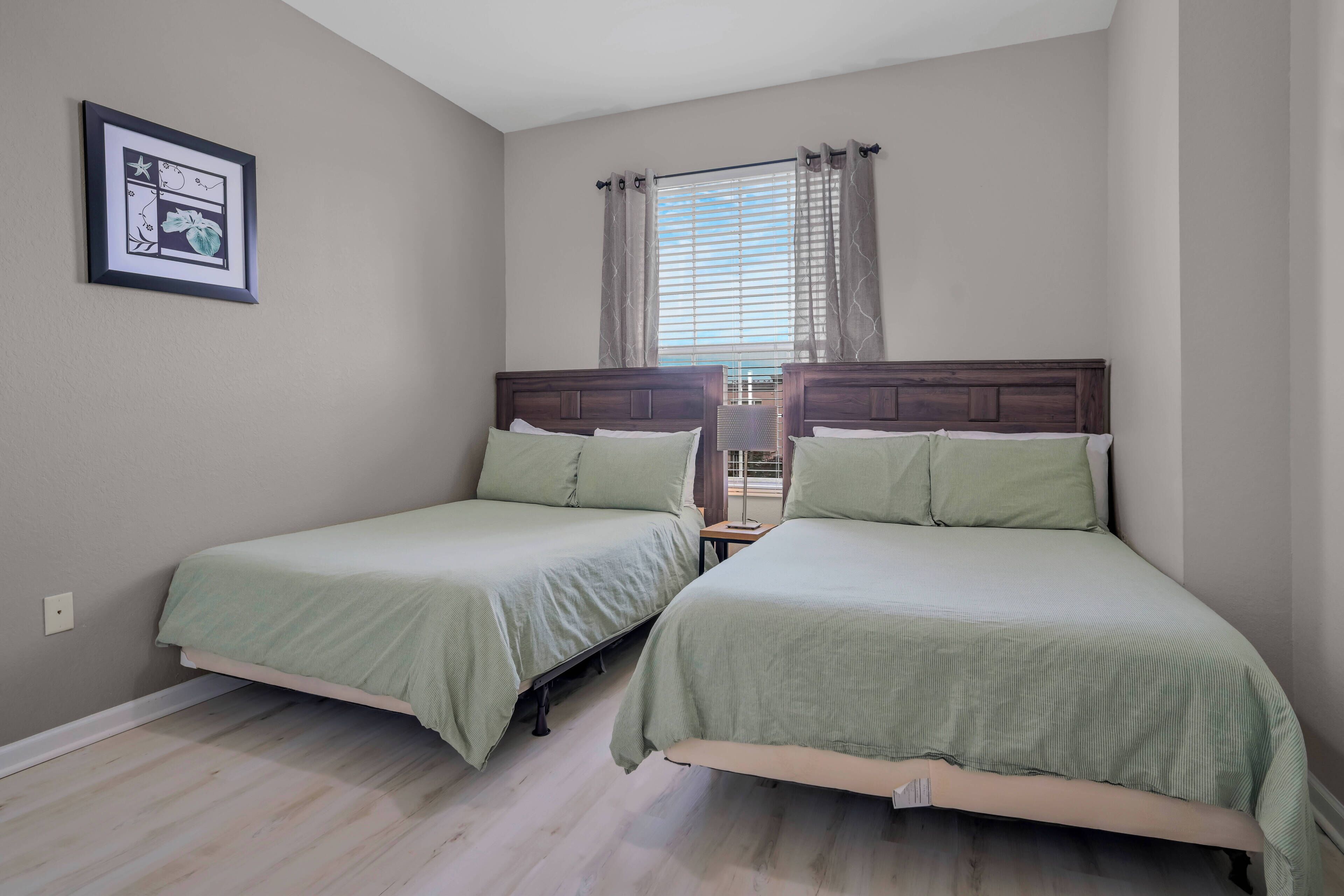 3 bedrooms, iron/ironing board, bed sheets