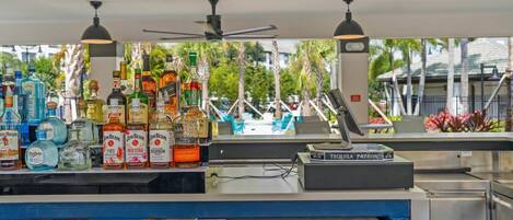 Poolbar