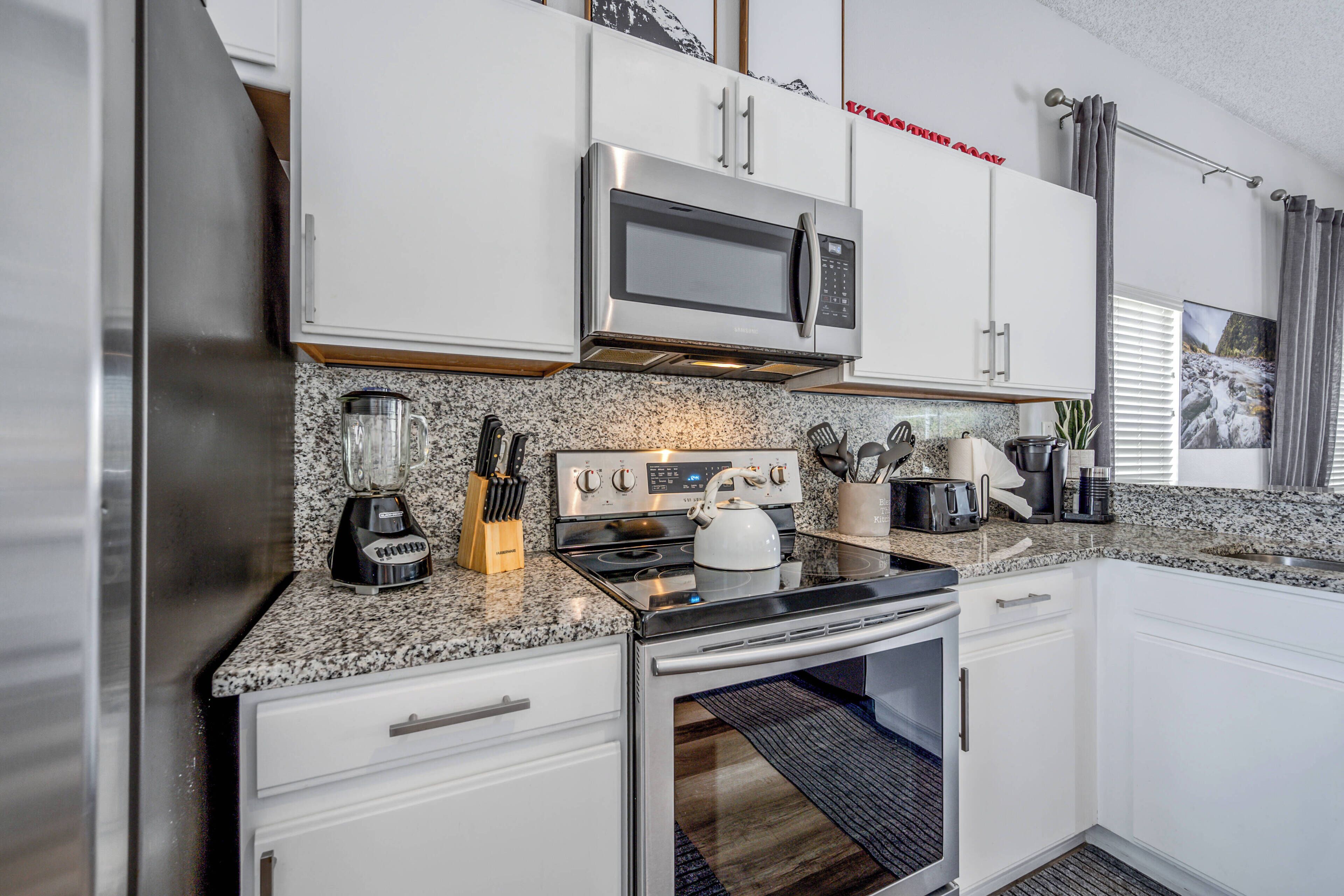 Microwave, oven, stovetop, dishwasher