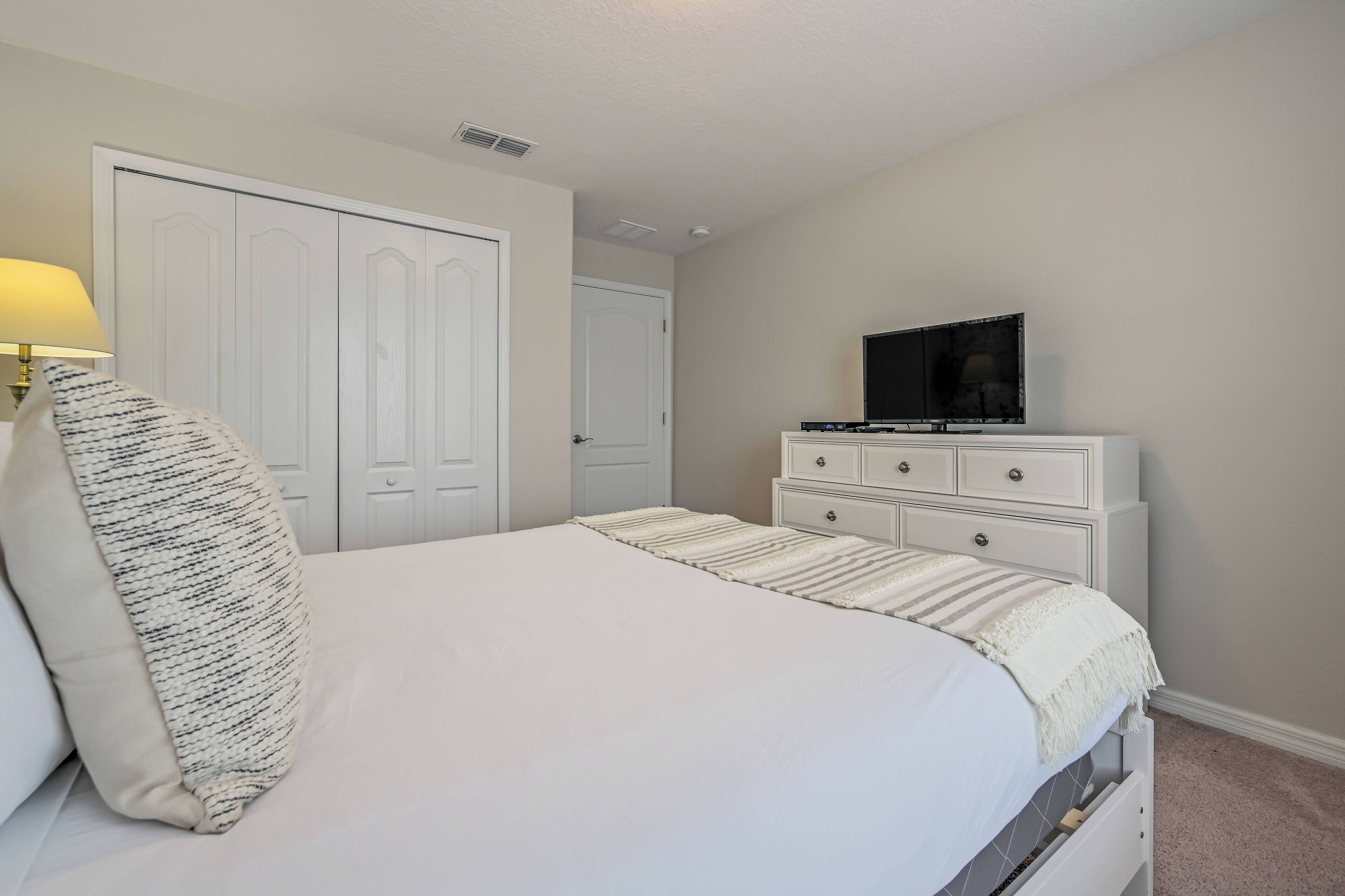 4 Schlafzimmer, Bügeleisen/Bügelbrett, Bettwäsche