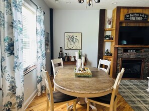 Dining - Tranquil Inn at The Barn
3 bedroom, 2 bathrooms, front and back porches (Crown City)