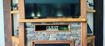 Tranquil Inn at The Barn
3 bedroom, 2 bathrooms, front and back porches