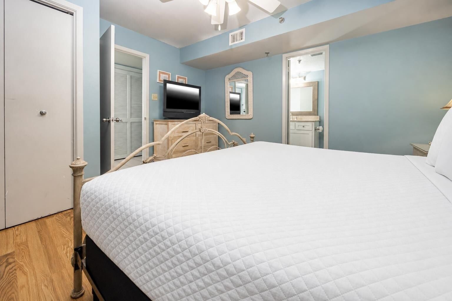 Condo, 1 Bedroom | 1 bedroom, WiFi (free)