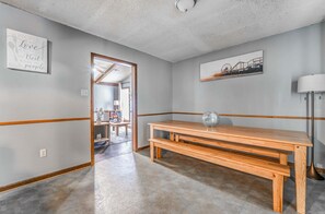 Interior - Near Dining & MEM - Hickory Hill Home (Memphis)