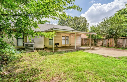 Near Dining & MEM - Hickory Hill Home