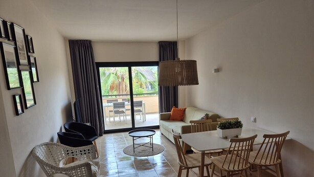 TV - Apartment 'Soleil' with Shared Pool, Wi-Fi and Air Conditioning (Fuente Álamo de Murcia)