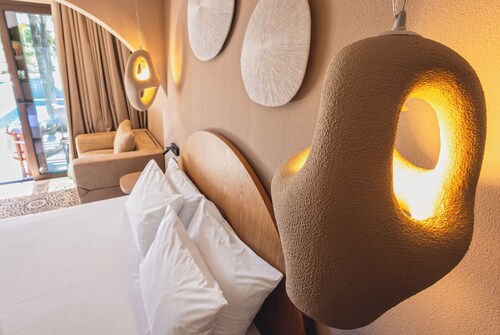 Palmea Suites