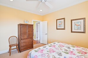 9 bedrooms, iron/ironing board, WiFi, bed sheets - Majestic Dream: Oceanfront, Pool, Hot Tub & Endless Coastal Days (Murrells Inlet)