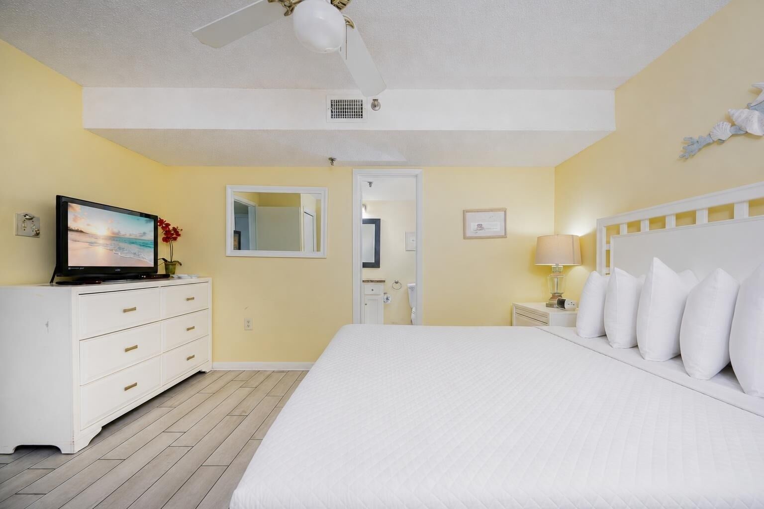 Condo, 1 Bedroom
