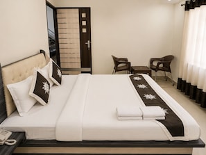 Double Room, Balcony, Resort View | Free WiFi - CDS Sangam Resort & Club (Ambala)