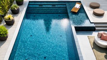 3 piscinas externas
