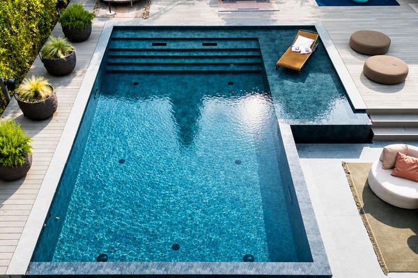 3 outdoor pools