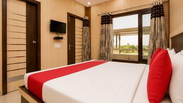 Quarto casal, sacada, vista para o resort | Wi-Fi de cortesia