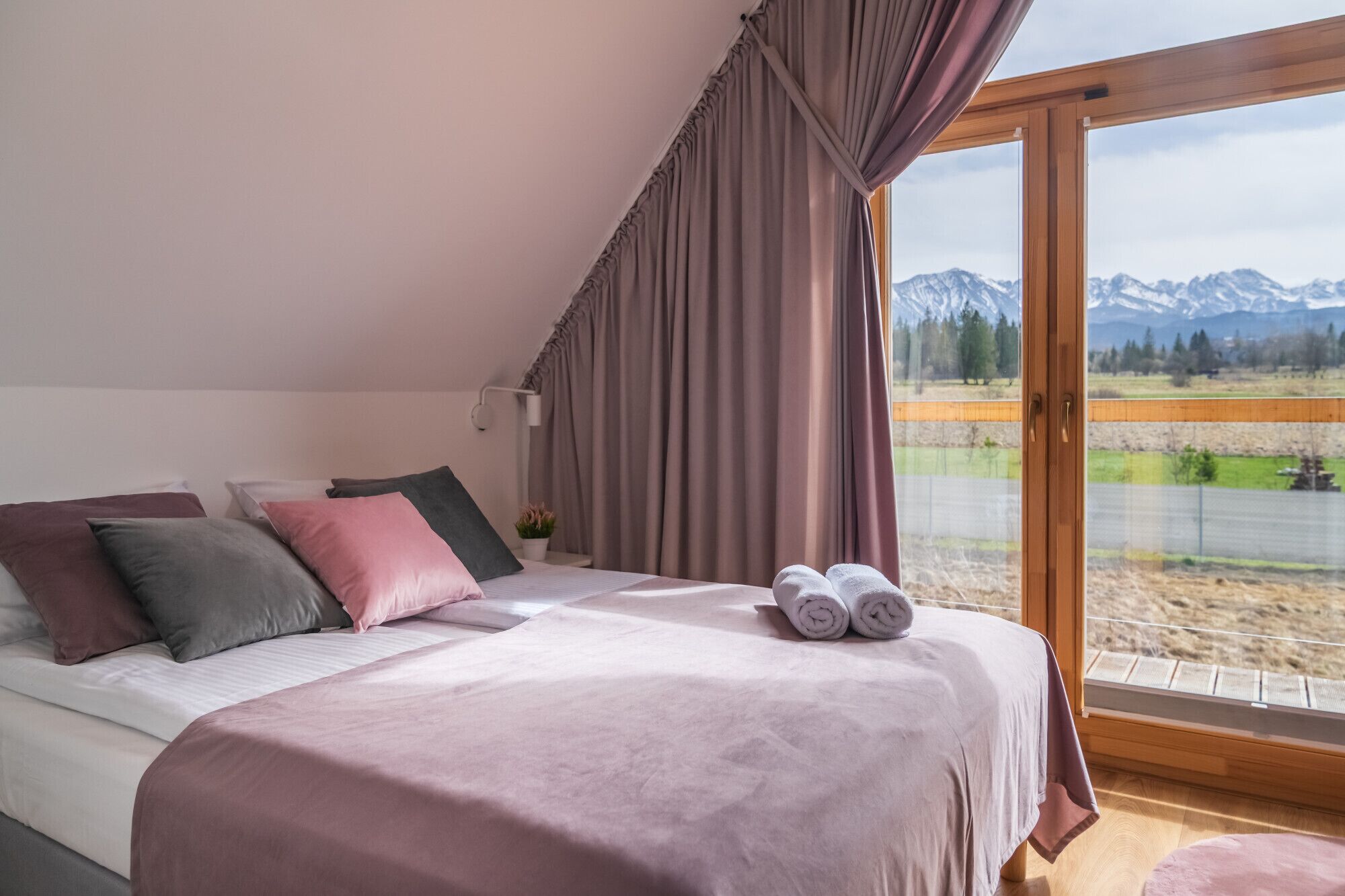 Chalet, 2 habitaciones, vista a la montaña | Insonorización, tabla de planchar con plancha y wifi gratis 