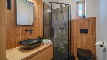 Stadtwohnung, Bergblick | Badezimmer
