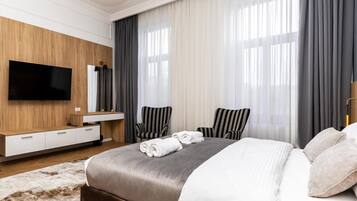 Desk, iron/ironing board, WiFi (free), bed sheets