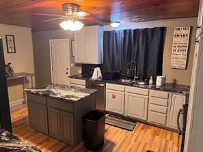 Private kitchen - Historic 1950 Home On the River Downtown Gatlinburg (Gatlinburg)
