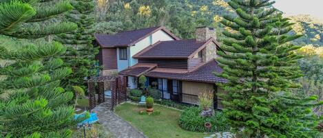 Deluxe Cabin, Mountain View | Exterior