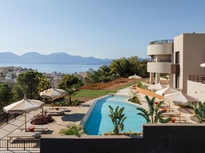 A heated pool - Linum Hill Luxury 2BR Apt with Garden & Pool (Agios Nikolaos)