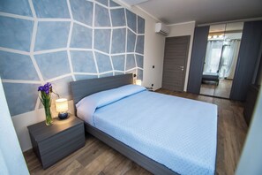 Room - Cozy apartment with a panoramic terrace overlooking the Langhe (Borgonovo)
