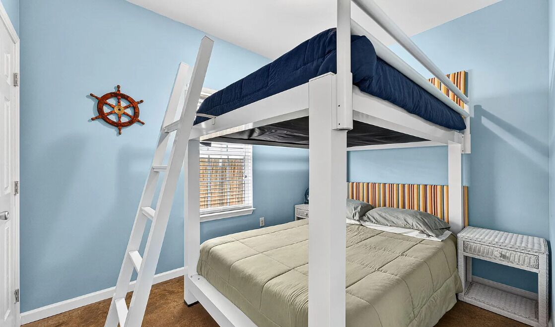 2 bedrooms, desk, iron/ironing board, free WiFi