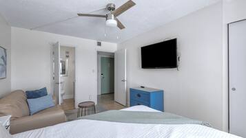 2 bedrooms, desk, iron/ironing board, WiFi (free)