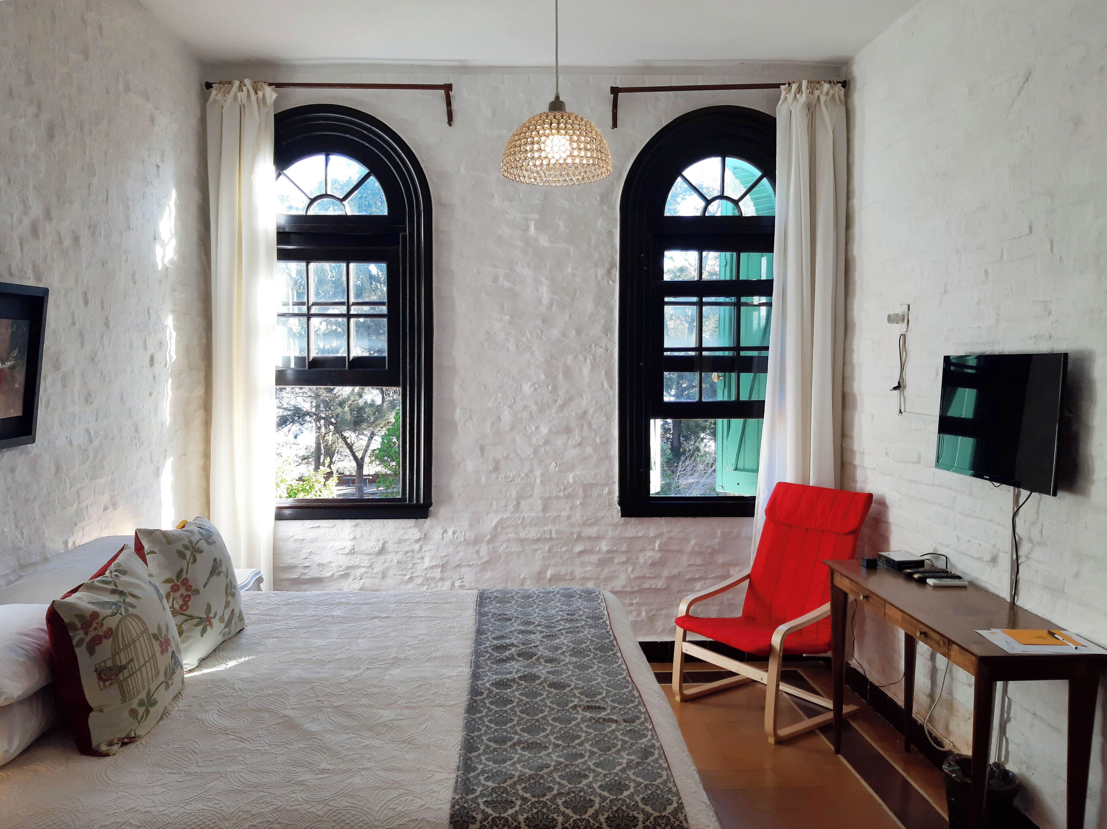 Standard Double or Twin Room, Sea View | Meja, ruang kerja komputer riba, Wi-fi percuma 