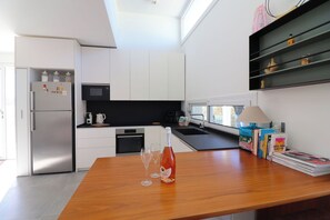 Coffee/tea maker, fridge, microwave, oven - Beautiful private villa for 4 guests with private pool, A/C, WIFI, terrace and panoramic view (Otranto)