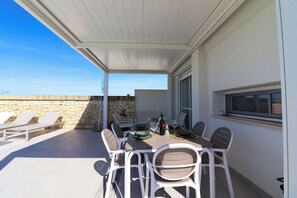 Outdoor dining - Beautiful private villa for 4 guests with private pool, A/C, WIFI, terrace and panoramic view (Otranto)