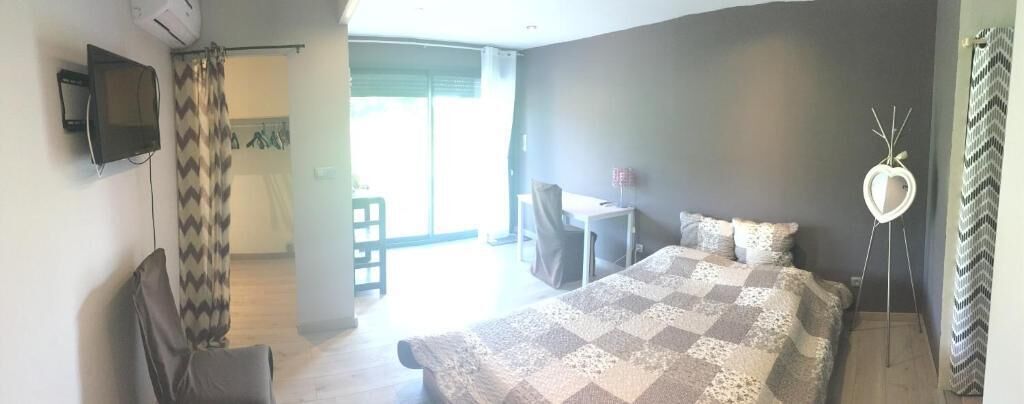 Soundproofing, iron/ironing board (on request), free WiFi