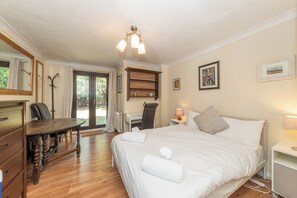 Room - Quiet Green&Peaceful Home Near Reading University - Pass the Keys (Reading)