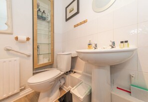 Bathroom - Quiet Green&Peaceful Home Near Reading University - Pass the Keys (Reading)
